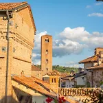 Attico Piazza Pertinace Free Parking Alba (Piedmont)