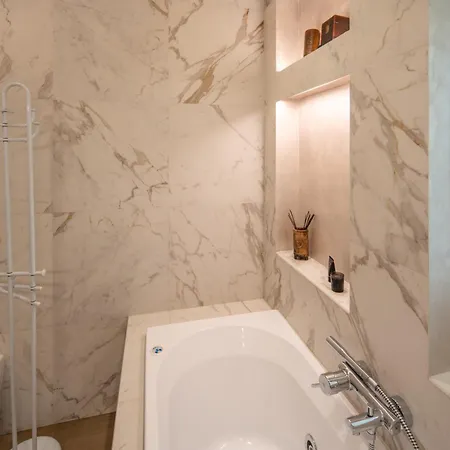 Attico Piazza Pertinace Free Parking Apartamento Alba (Piedmont)