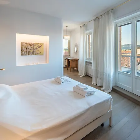 Apartamento Attico Piazza Pertinace Free Parking Alba (Piedmont)